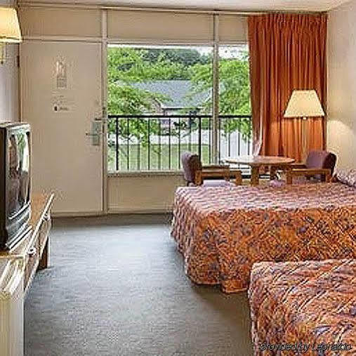 Town And Country Inn Suites Spindale 外观 照片